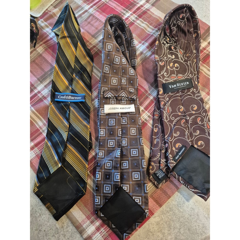 Necktie Bundle: Van Heusen, Joseph Abboud, Croft &‎ Barrow - Striped & Patterned - Picture 2 of 10